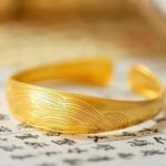 Fox tailed open bangle for women