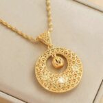 18K Gold necklace pendant